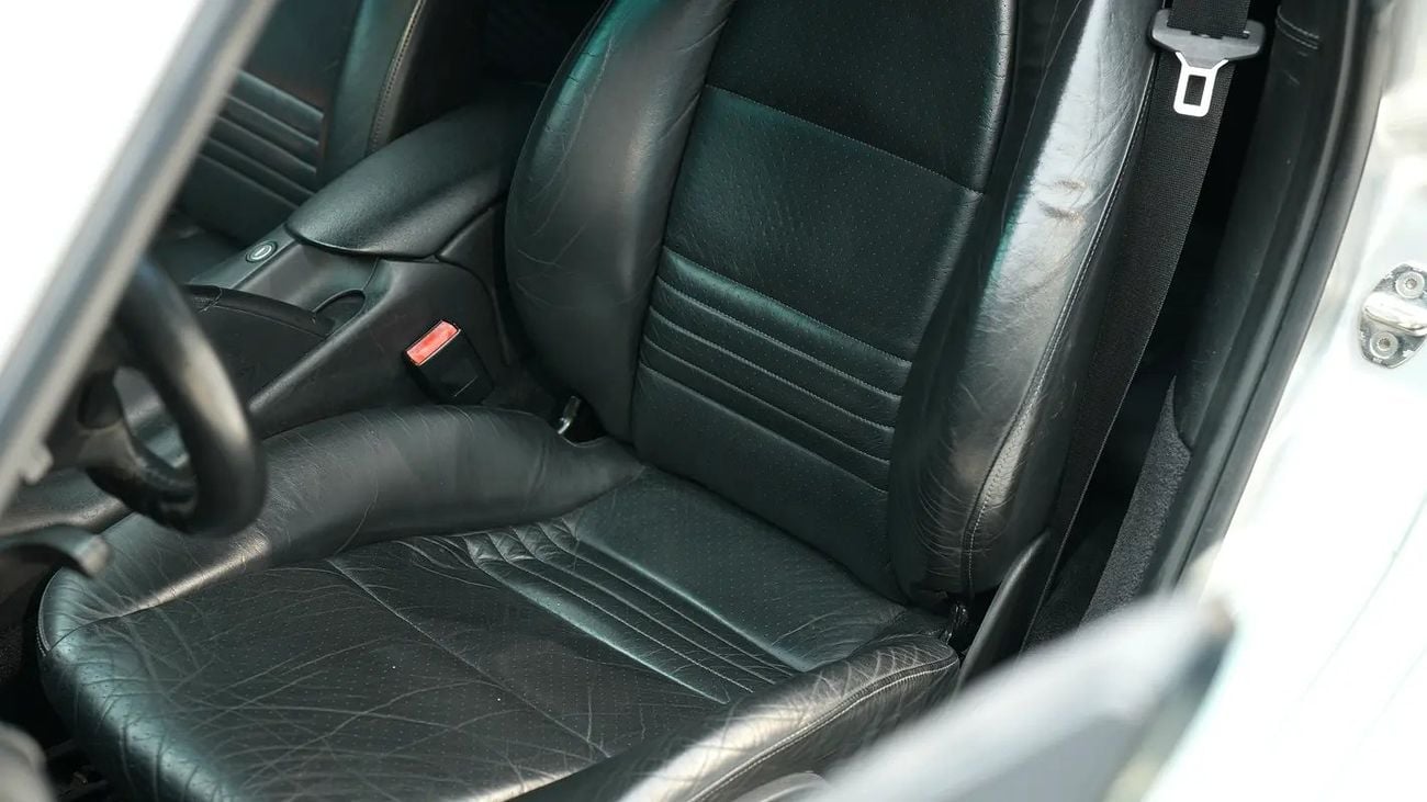 بورش 911 Carrera 4S Japanese Specs