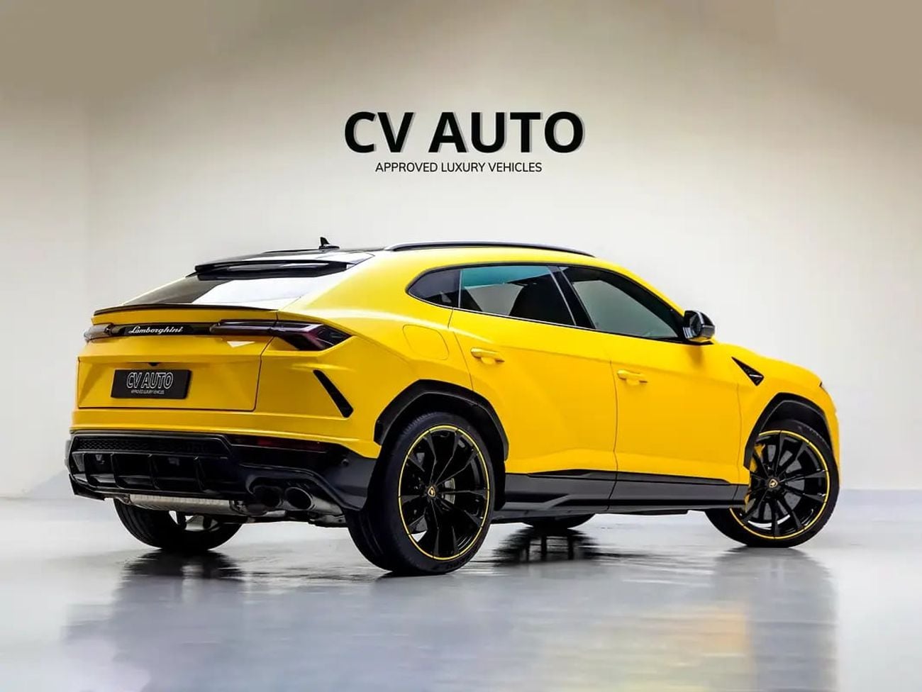 Lamborghini Urus Pearl Capsule | GCC Spec | With Warranty