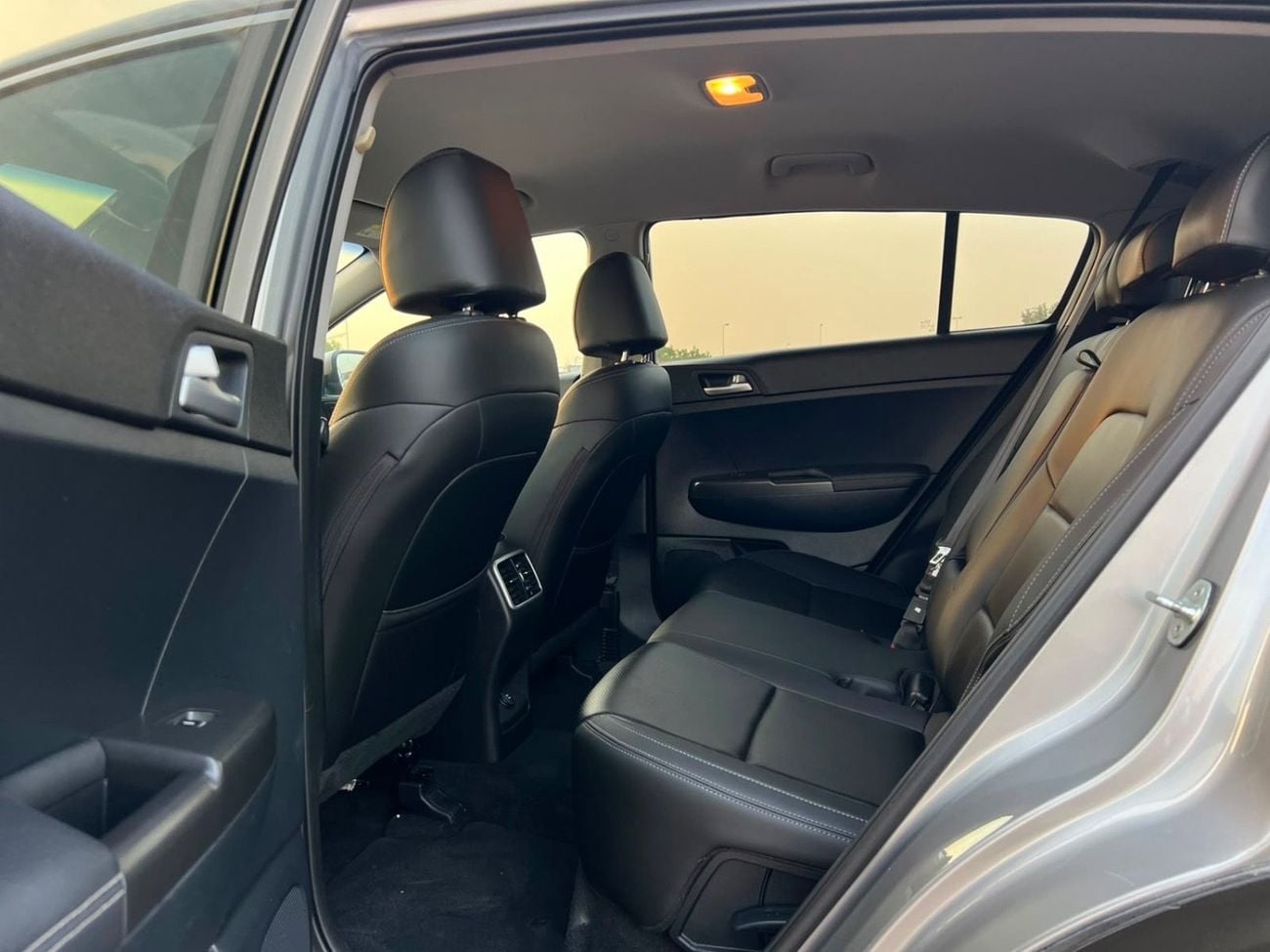 Kia Sportage 2021 KIA SPORTAGE LX Mid-Option - 2.4L V4 - AWD 4x4 Rear Camera - Leather Seat