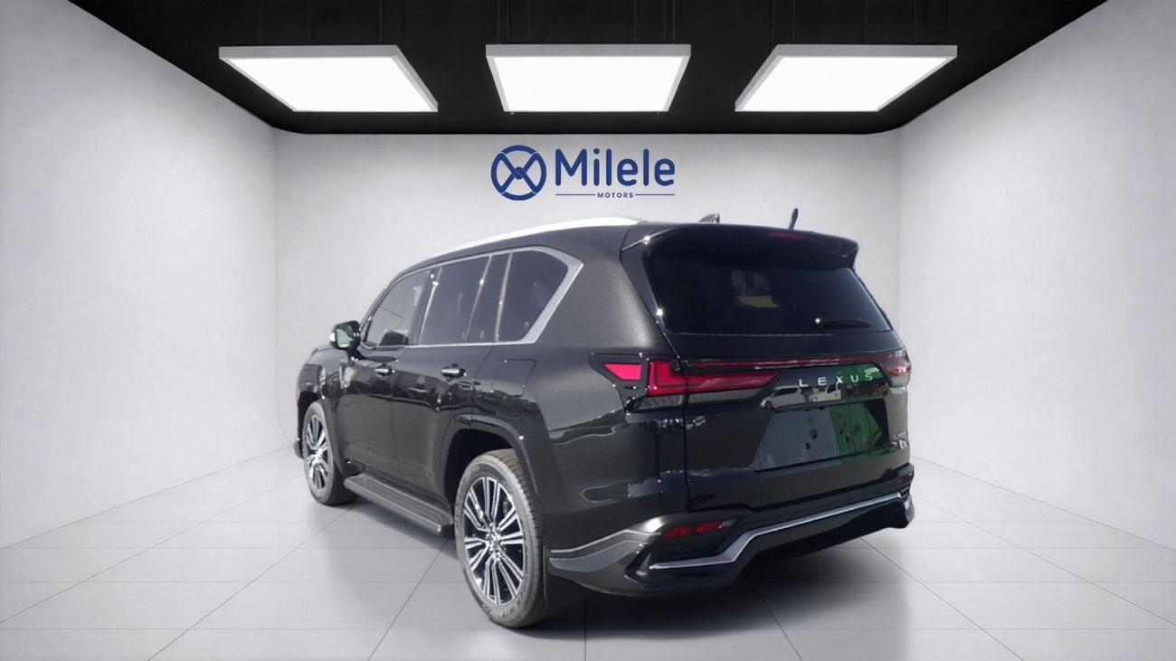 Lexus LX600 .