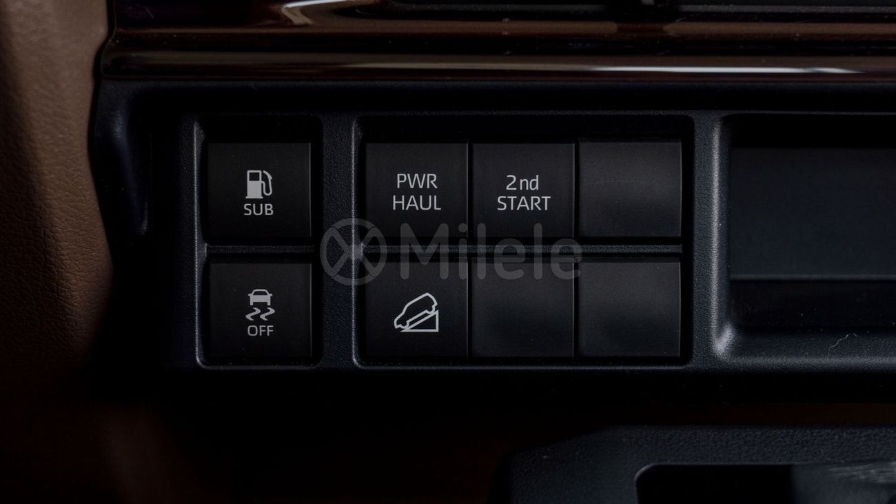 تويوتا لاند كروزر بيك أب 70 LX LX