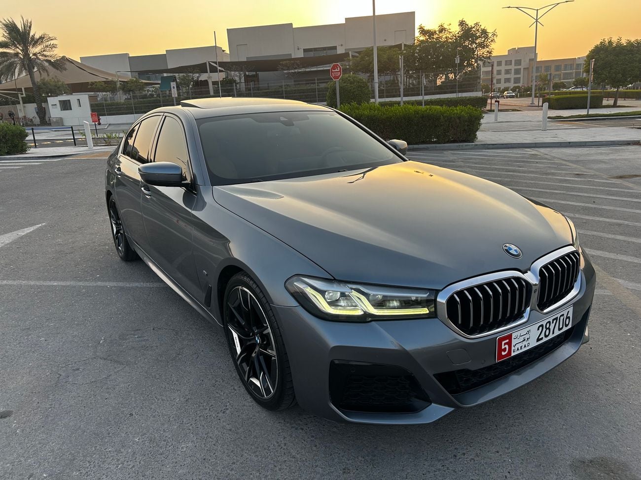 بي أم دبليو 530i LUXURY M SPORT PACKAGE