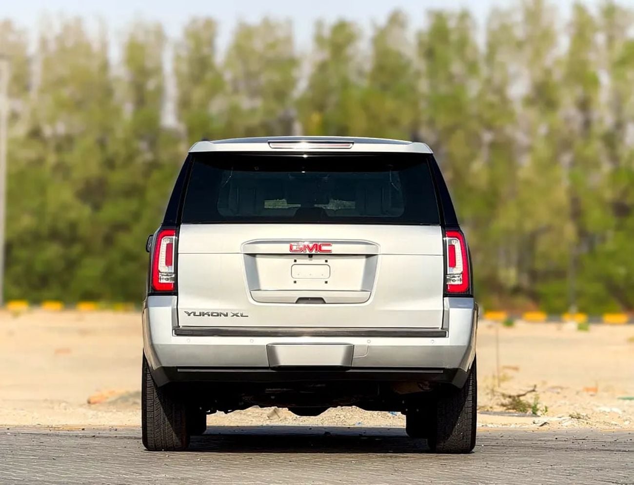 جي أم سي يوكون SLE XL | SLE 5.3L | Model, GCC | Excellent Condition | Monthly Installment 1,142