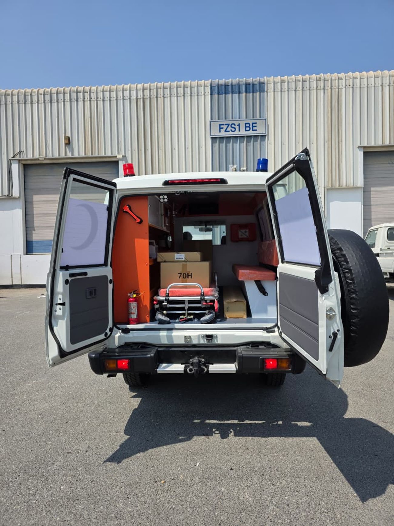 Toyota Land Cruiser 70 LC 78 HARDTOP 4.0L AT AMBULANCE 4WD SUV 2026
