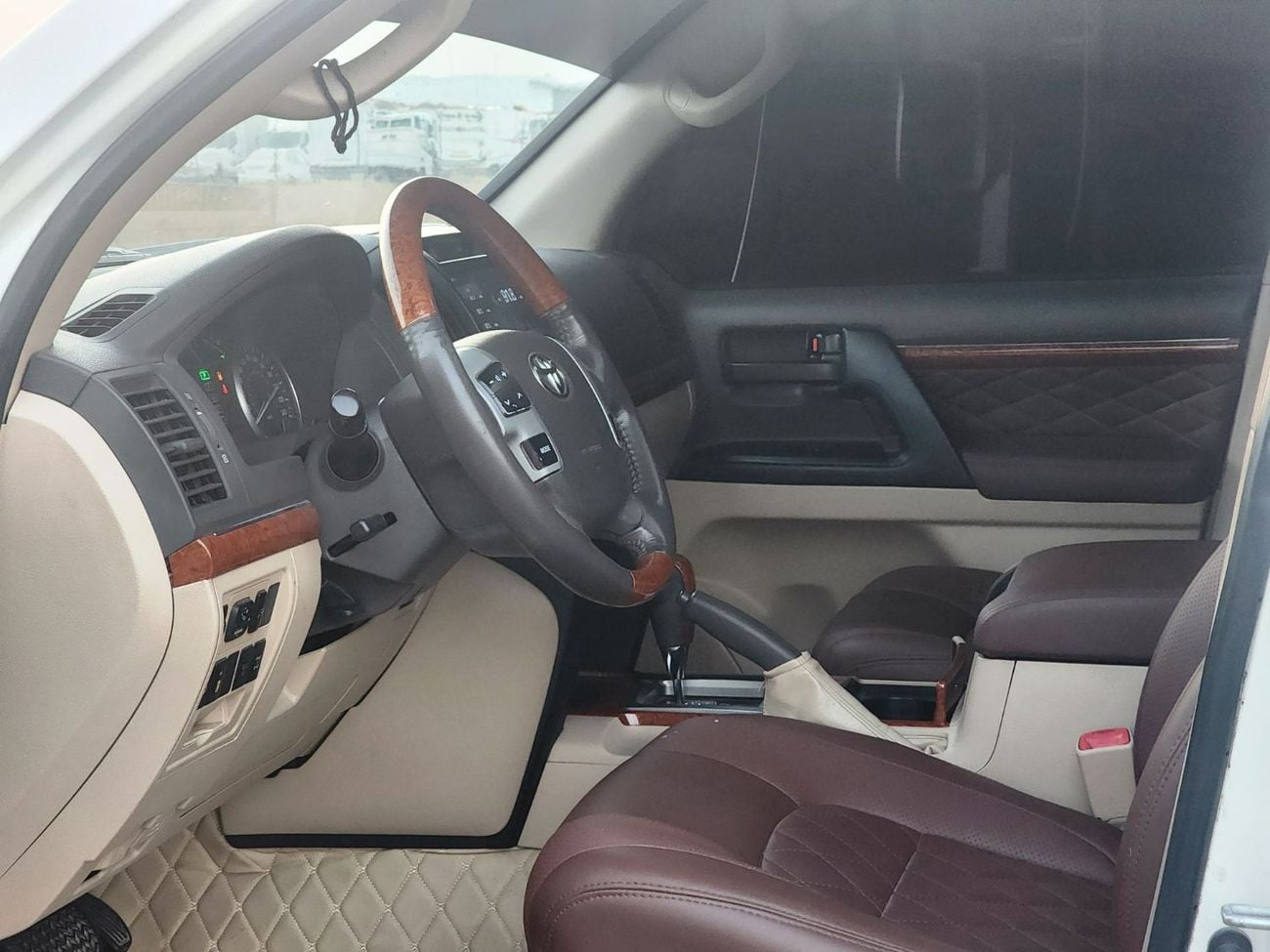 Toyota Land Cruiser GXR