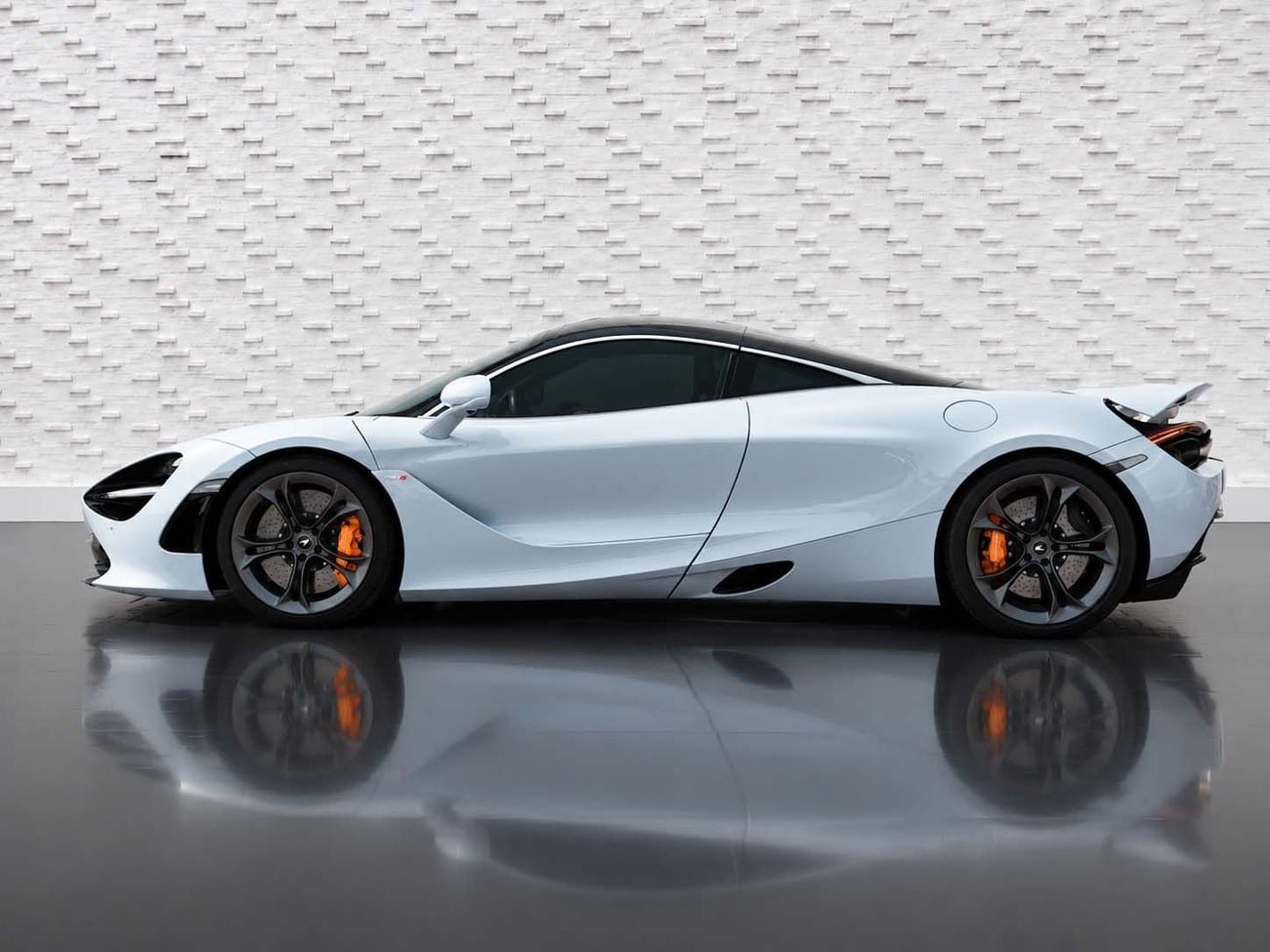 مكلارين 720S LUXURY