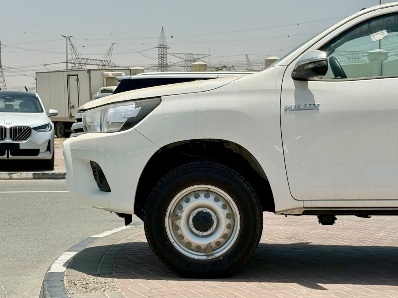 Toyota Hilux DLX Diesel 2.4L Manual