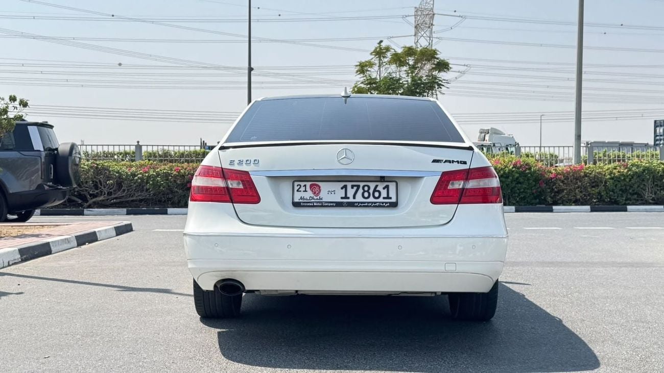 مرسيدس بنز E200 مجلس التعاون الخليجي في حالة جيدة