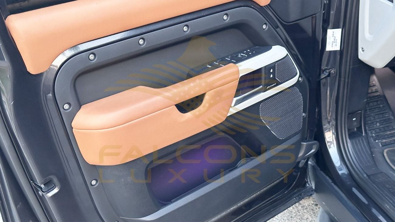 لاند روفر ديفندر 110 X-DYNAMIC HSE P400