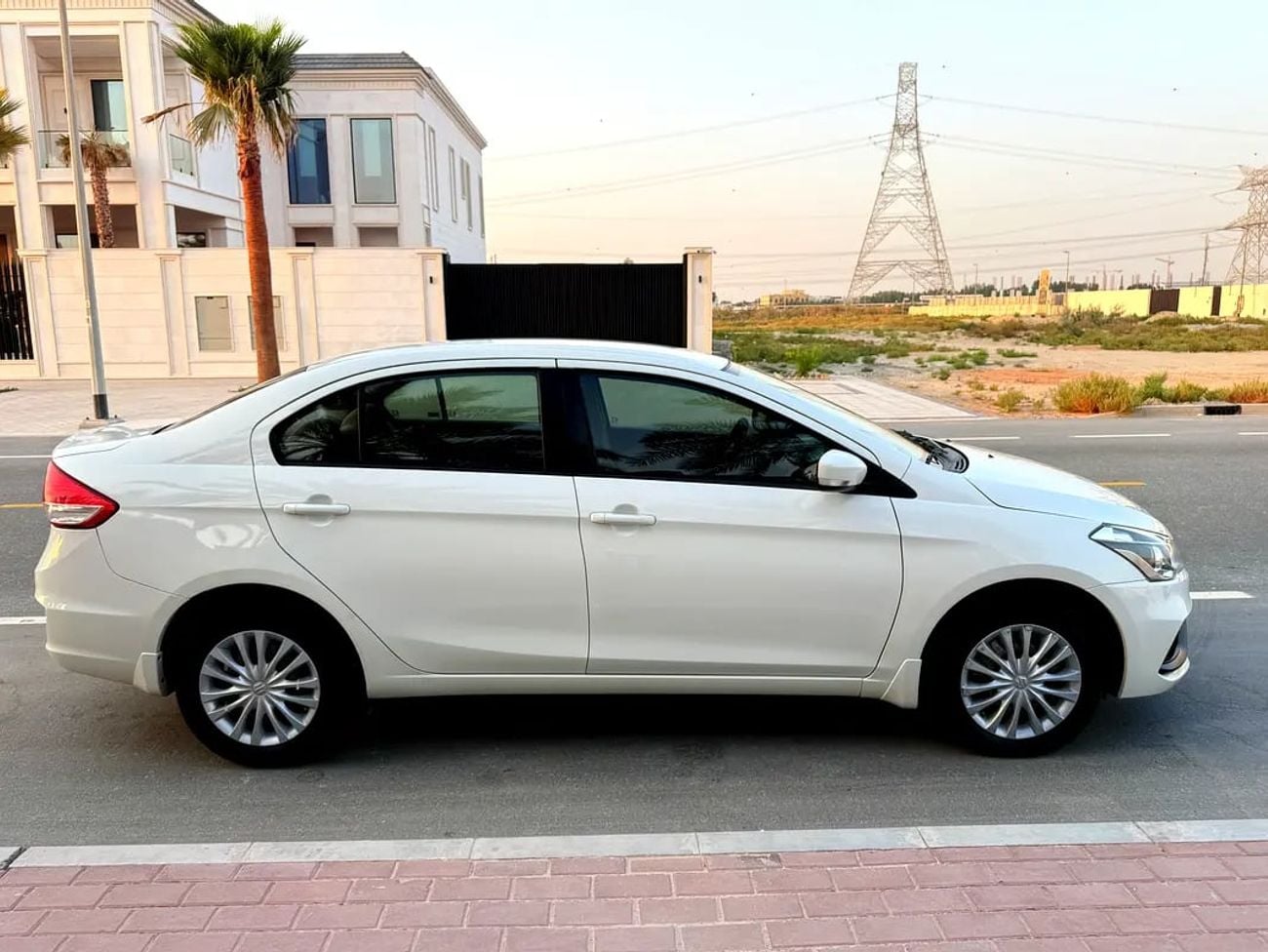 Suzuki Ciaz GL GCC Specs - Excellent condition