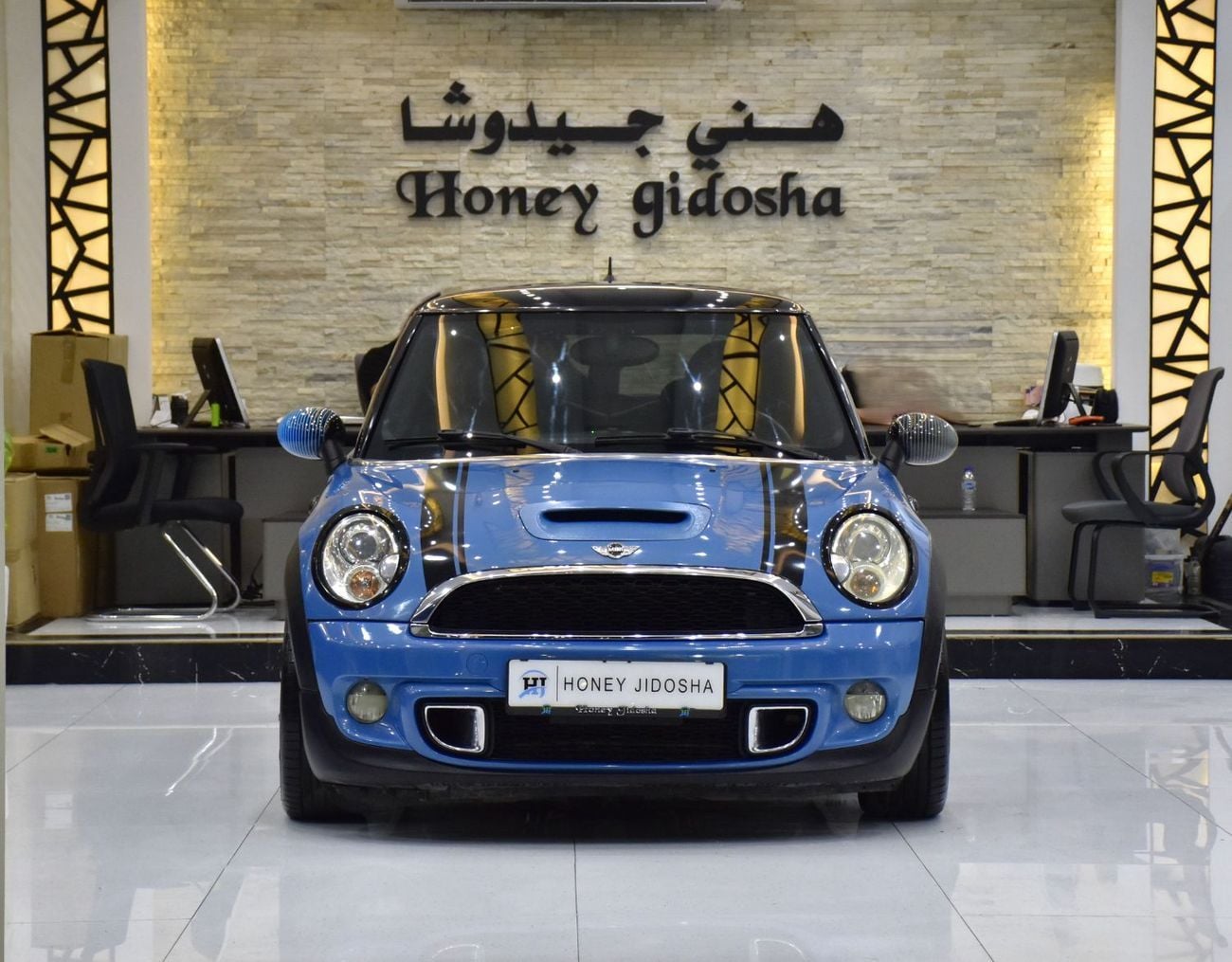 Mini Cooper S STANDARD EXCELLENT DEAL for our Mini Cooper S ( 2013 Model ) in Blue Color GCC Specs