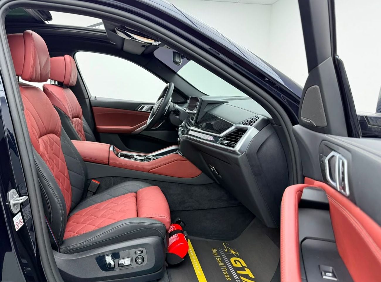 BMW X6 XDRIVE40I M SPORT 2024 BMW X6 xDrive40i M-Sport PRO, 2028 BMW Warranty + Service Pack, Full BMW Service History, GCC