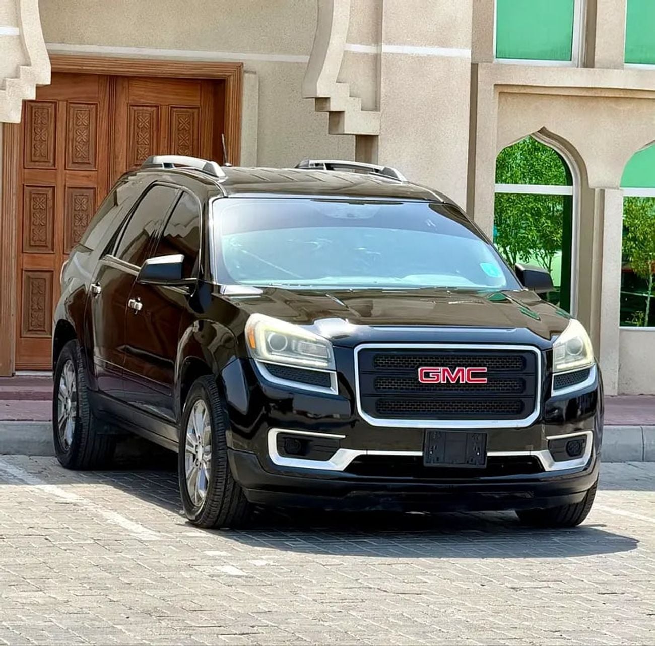 GMC Acadia GCC Specs - Reliable & Spacious Family SUV