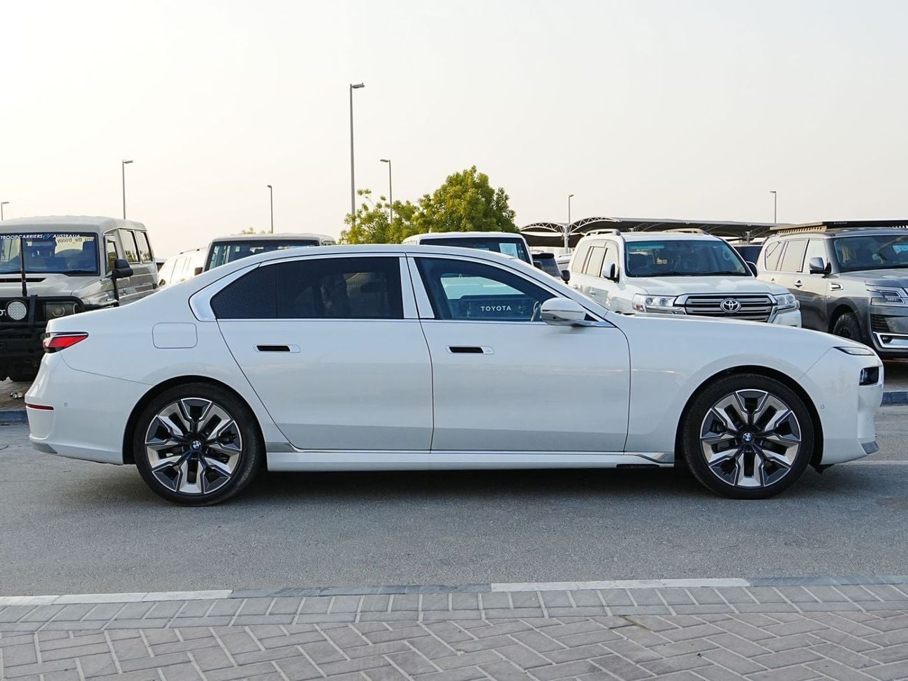 BMW 740i