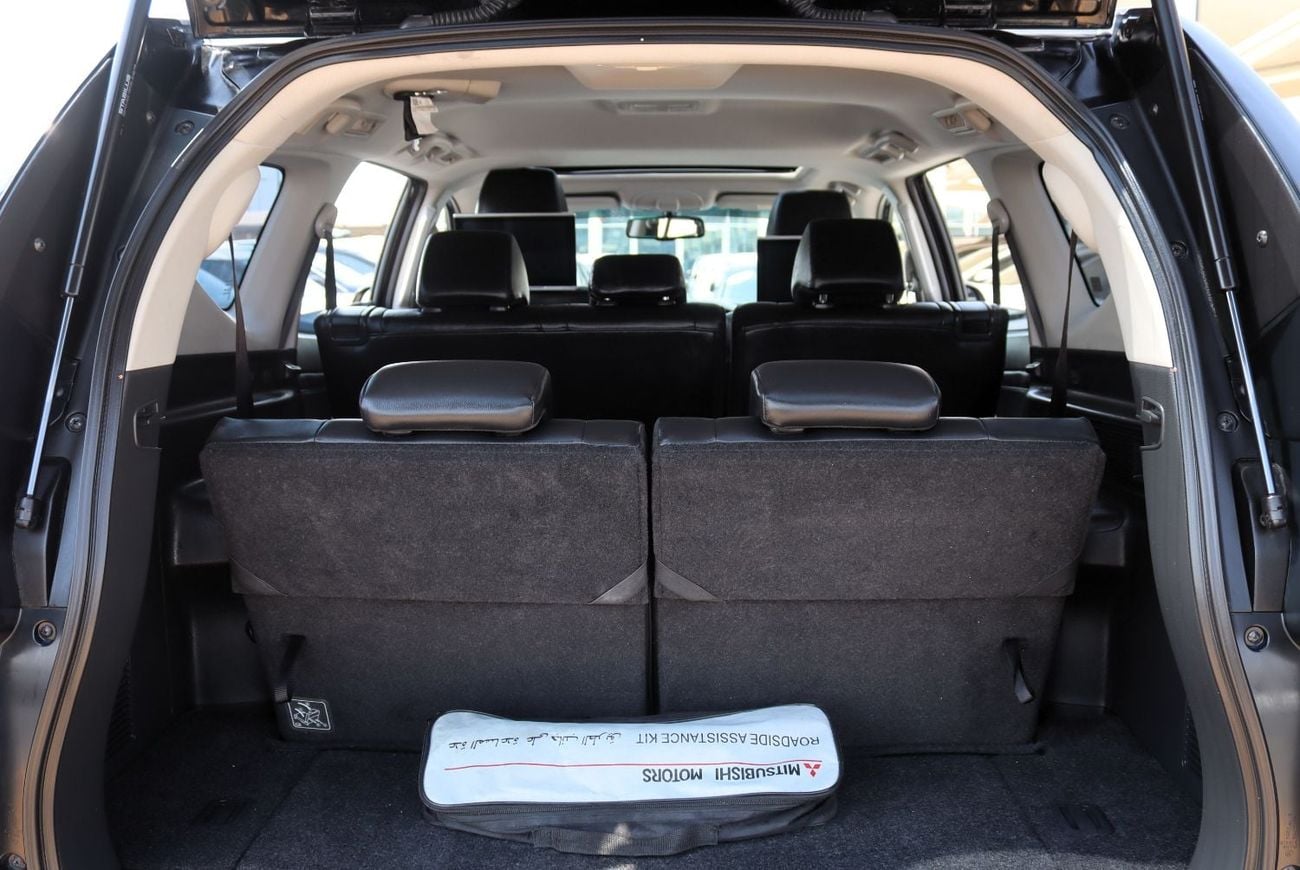 Mitsubishi Montero Sport GLS HIGHLINE ACCIDENTS FREE - GCC - PERFECT CONDITION INSIDE OUT - ORIGINAL PAINT -