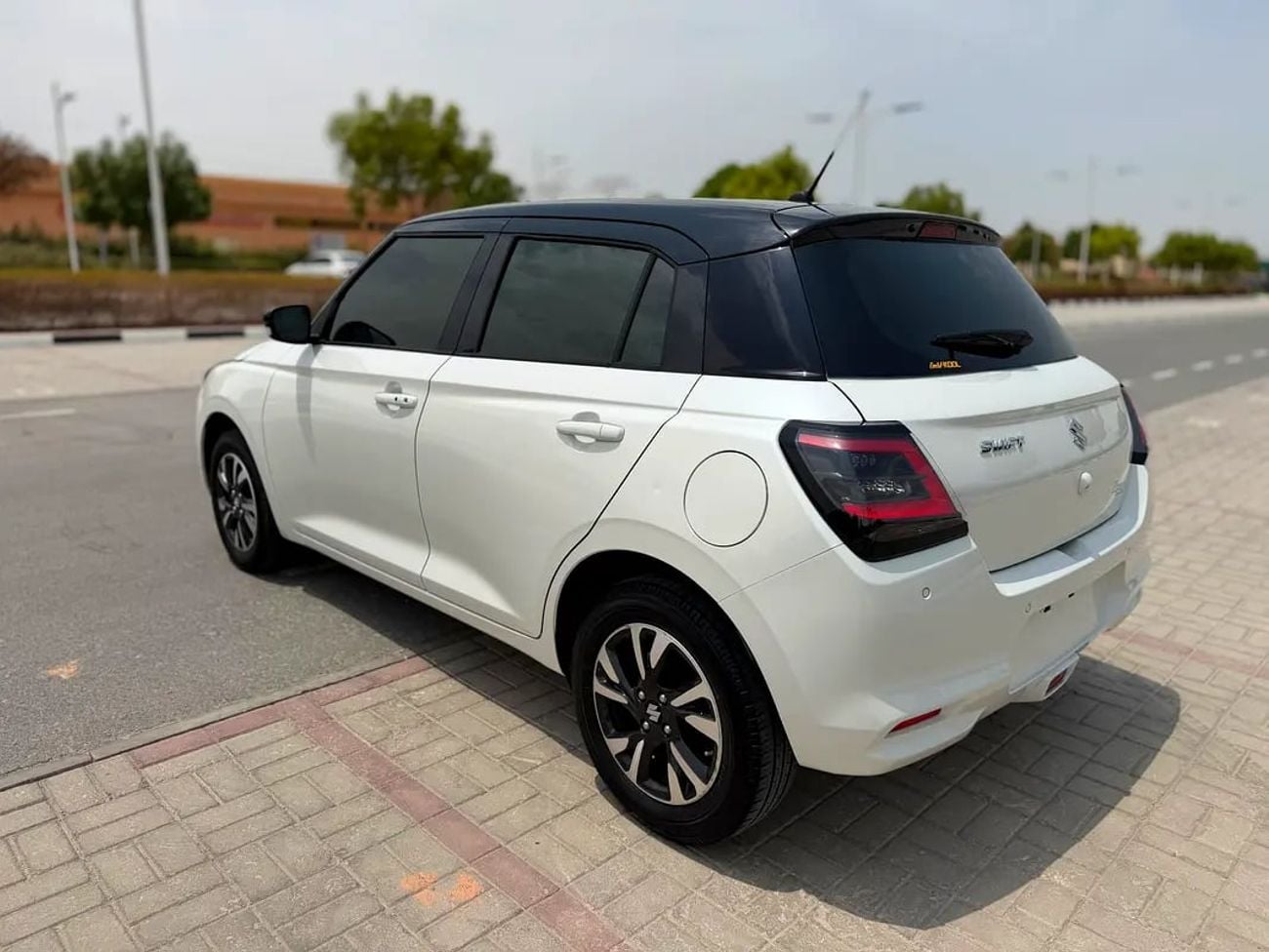 Suzuki Swift GLX GCC Specs (Al Rostmani)