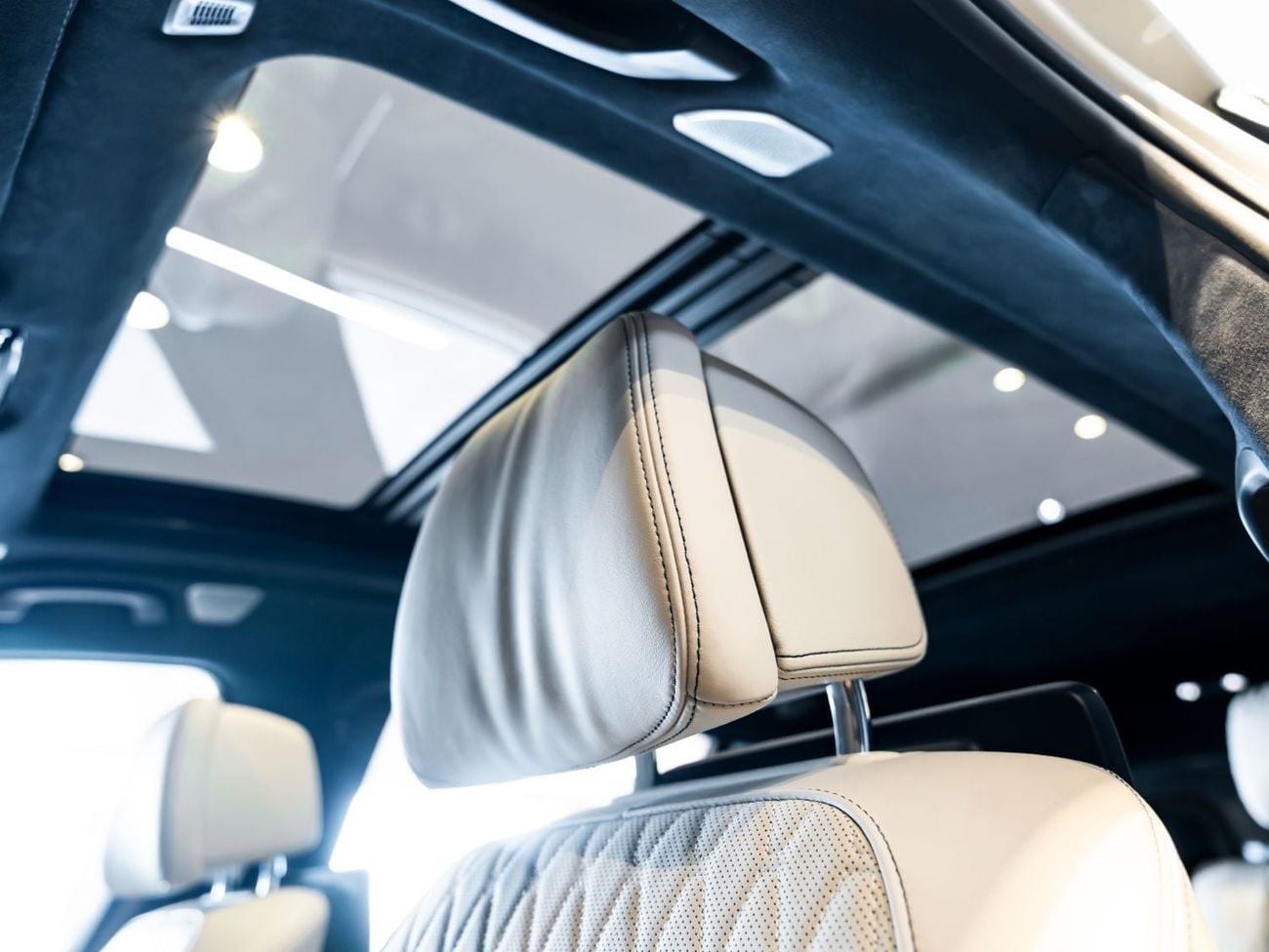 BMW X7 M50i 50 YEARS UAE EDITION BUY NOW, PAY 2027 | THE BLACKLINE STANDARD | August 2027 Warranty + Service, GCC, Low KMs