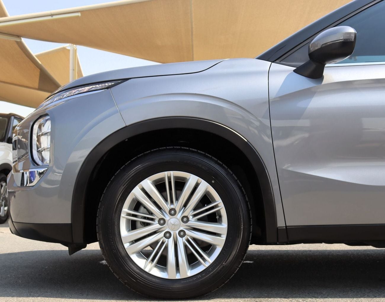 Mitsubishi Outlander GLX MIDLINE ACCIDENTS FREE - GCC - M LINE - ENGINE 2500 CC - PERFECT CONDITION INSIDE OUT