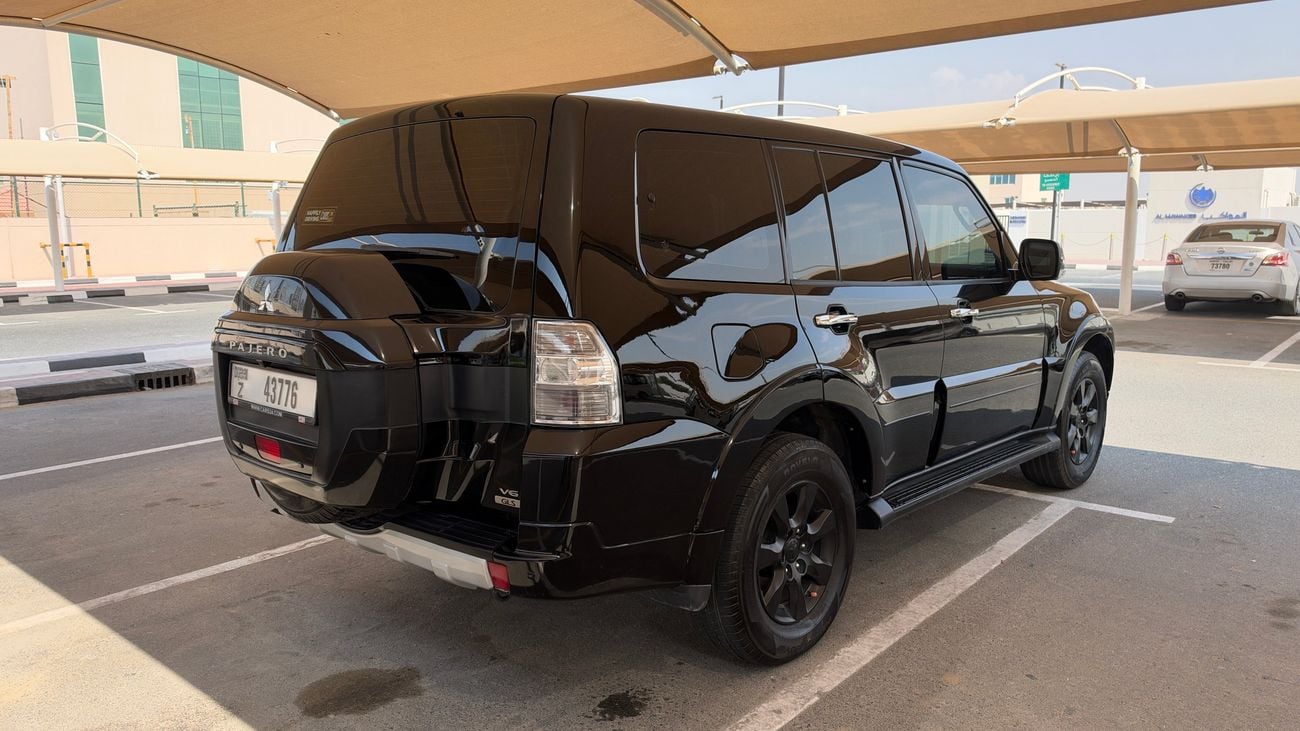 Mitsubishi Pajero GLS H/L GOLD PLATINUM