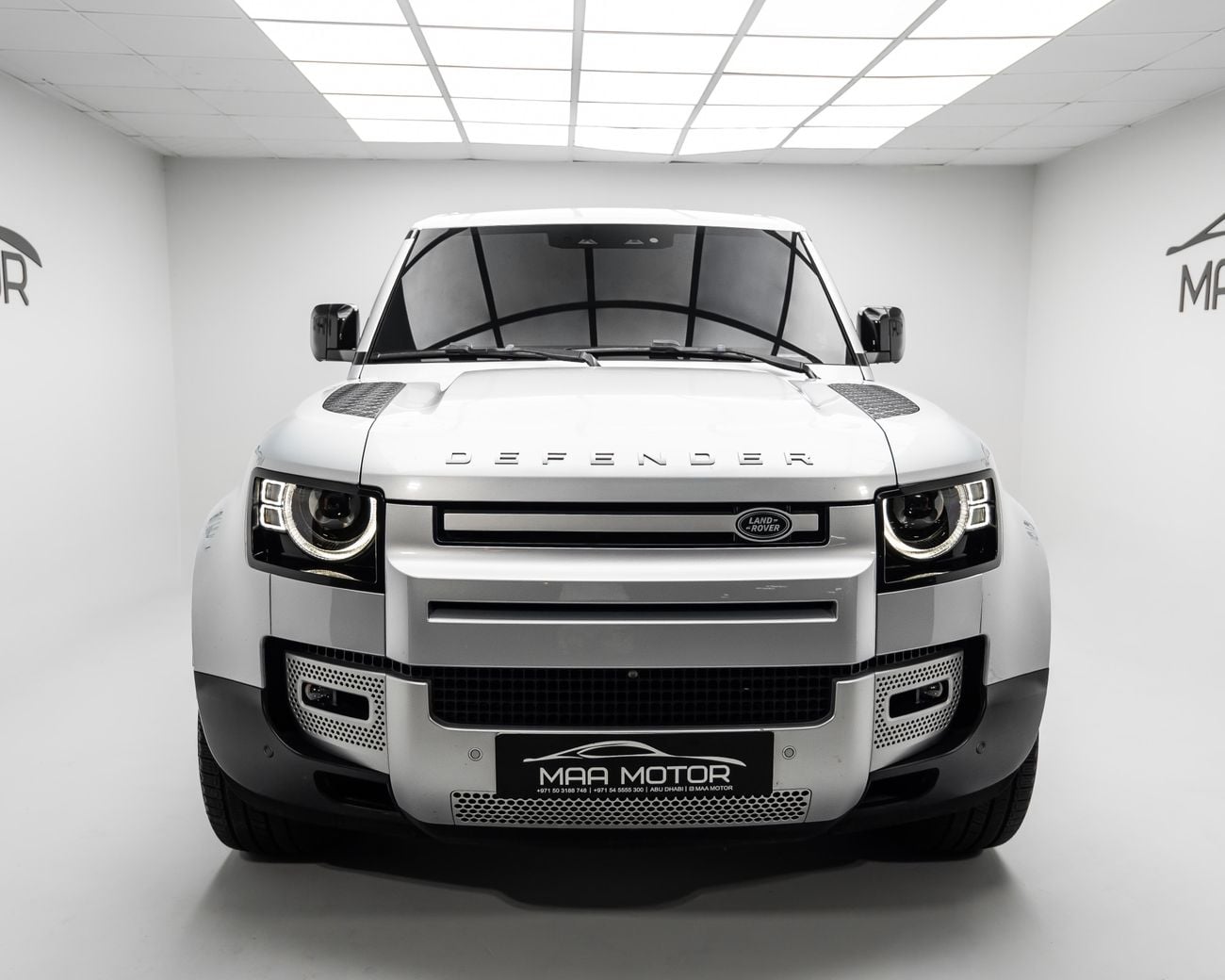لاند روفر ديفندر 110 HSE P400