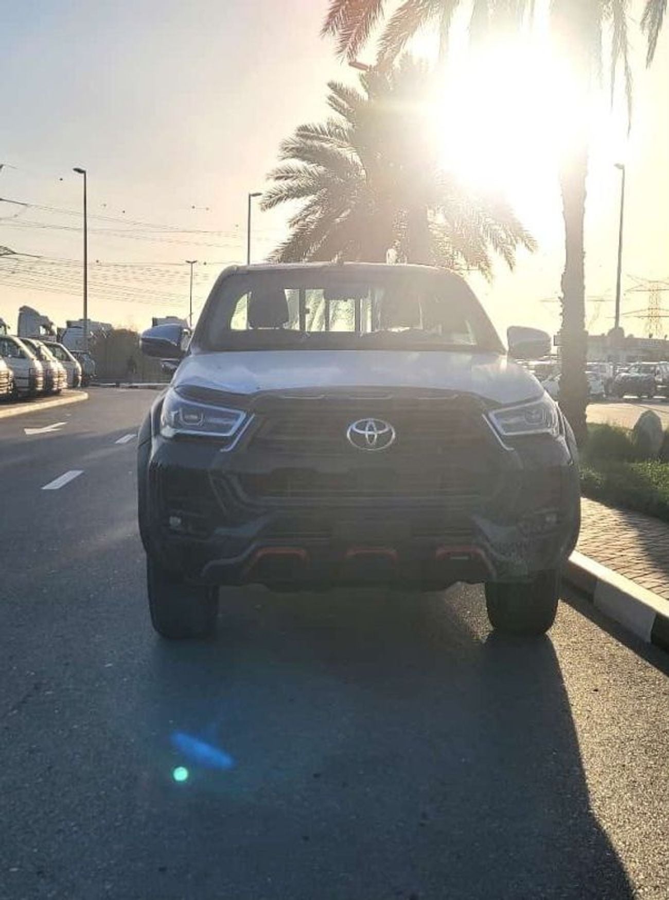 تويوتا هيلوكس SR5 4.0L V6 PETROL, DOUBLE CAB, 4WD, PUSH START, AUTOMATIC, MONITOR, MODEL 2024