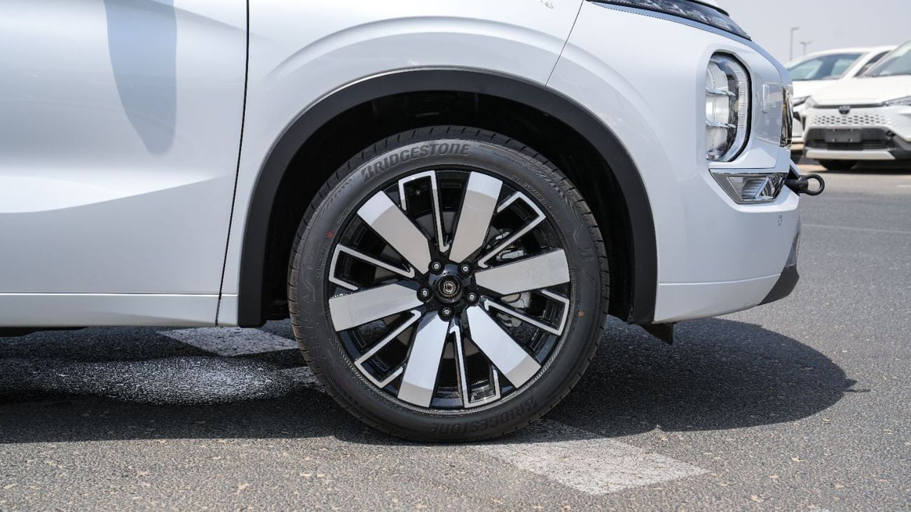 Mitsubishi Outlander PREMIUM Brand New – 2.5L Petrol 4WD Automatic – G08 – GCC 2026 – Export Only