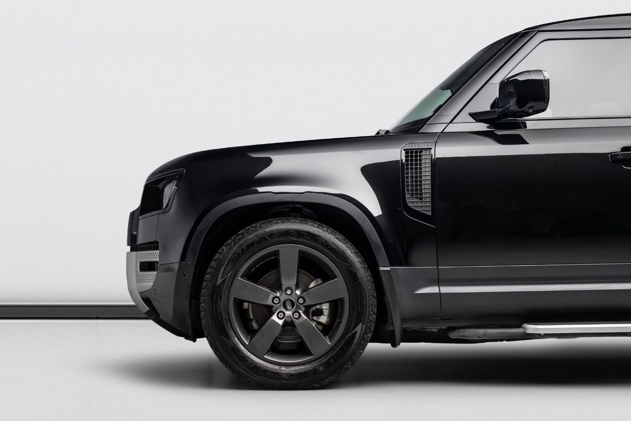 Land Rover Defender 110 SE P300 BUY NOW, PAY 2027 | THE BLACKLINE STANDARD | 2028 Al Tayer Warranty, GCC