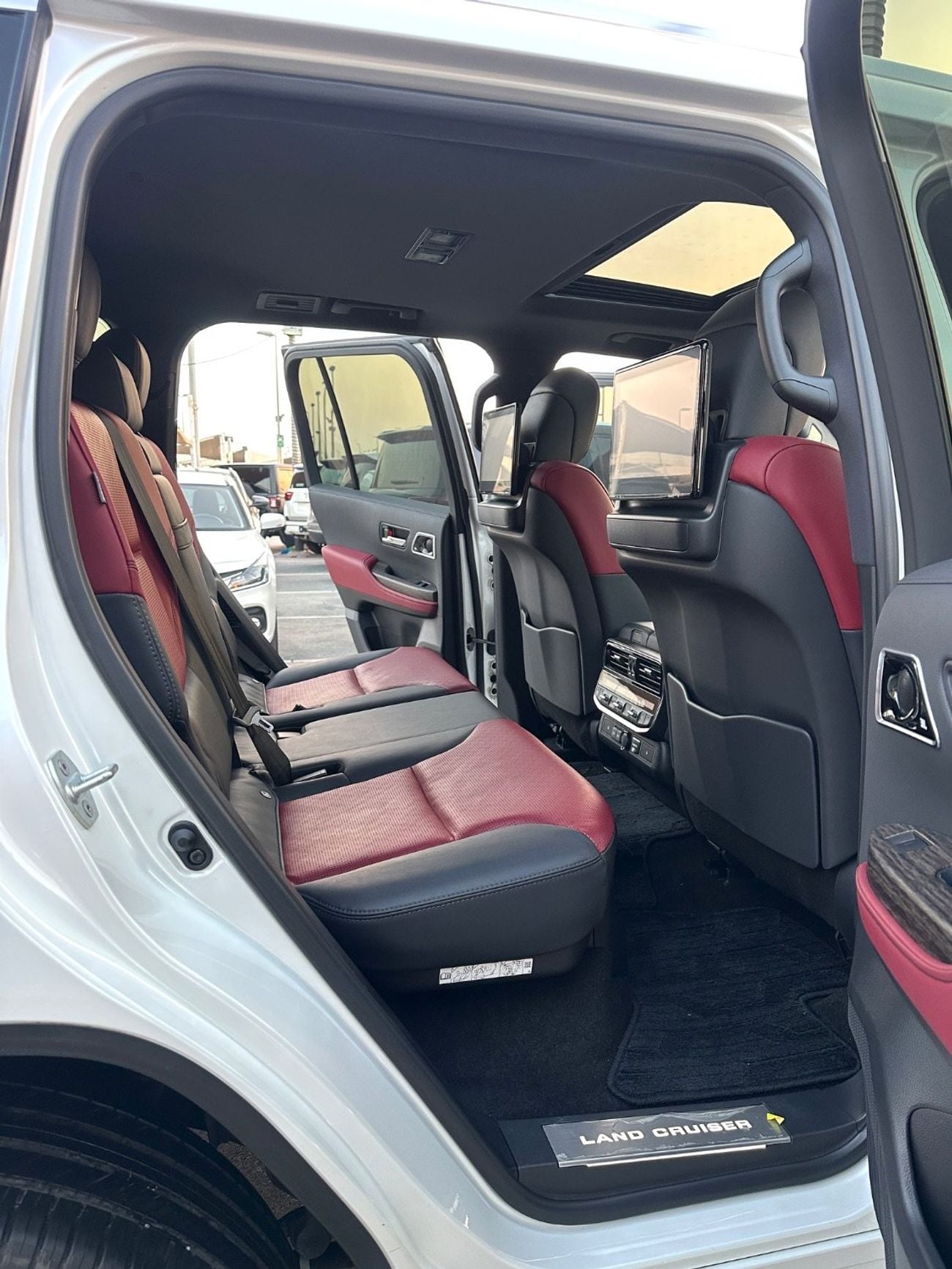 Toyota Land Cruiser VXR