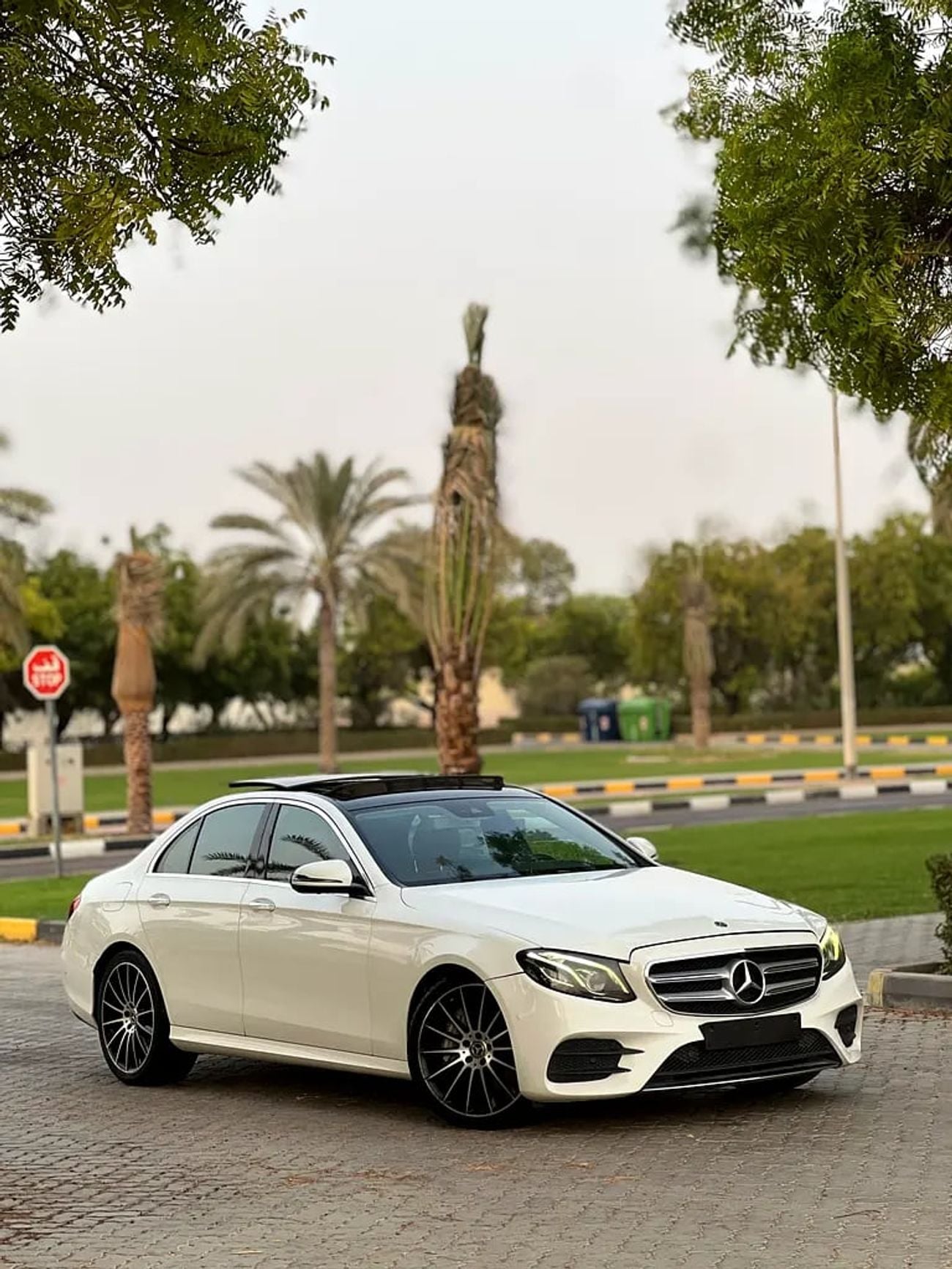 مرسيدس بنز E300 PREMIUM PLUS Mercedes E300. Gcc
