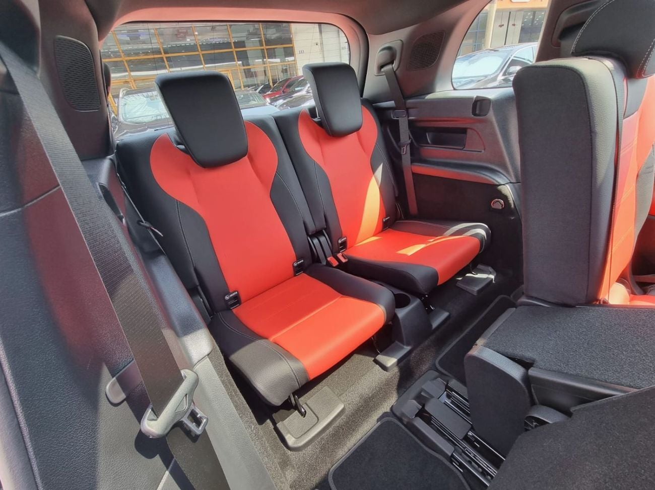 Mercedes Benz GLB200 STANDARD SUV 7 Seater Under Warranty 2025 GCC