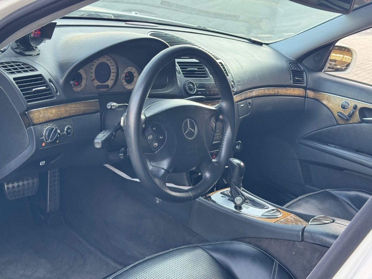 مرسيدس بنز E 55 AMG STANDARD