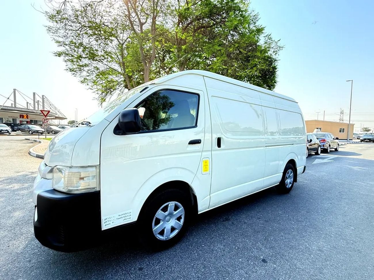 Toyota Hiace GL Year 2.7L GCC Specs-Excellent Condition