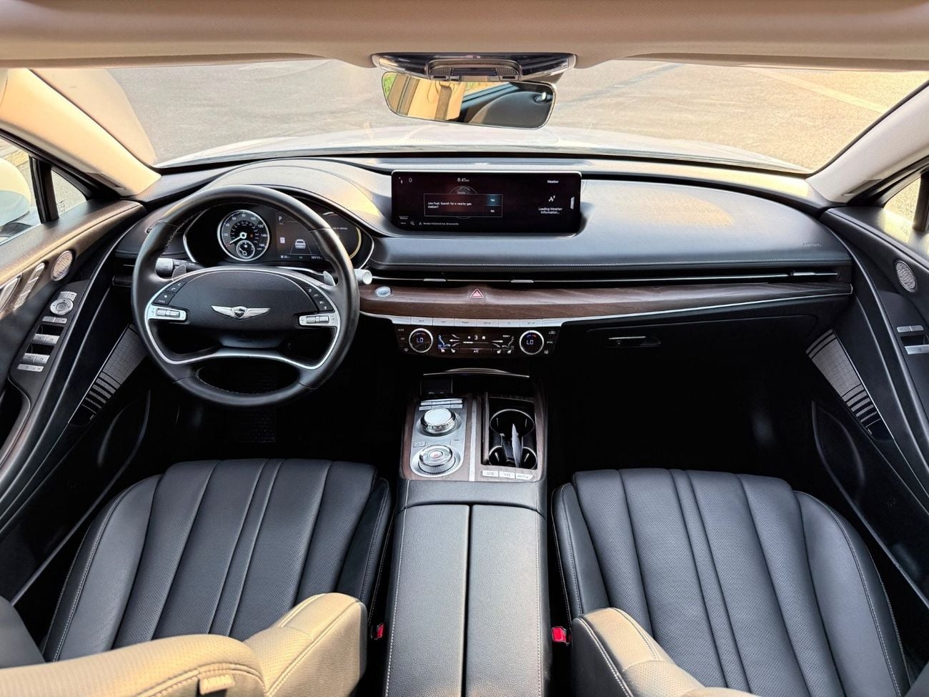 Genesis G80 Premium 2.5L luxury option