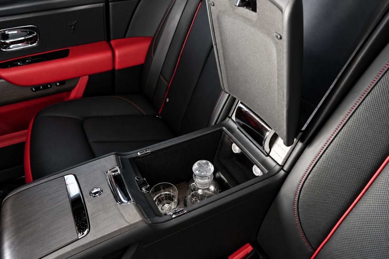 Rolls Royce Cullinan SILVER BADGE Export Price