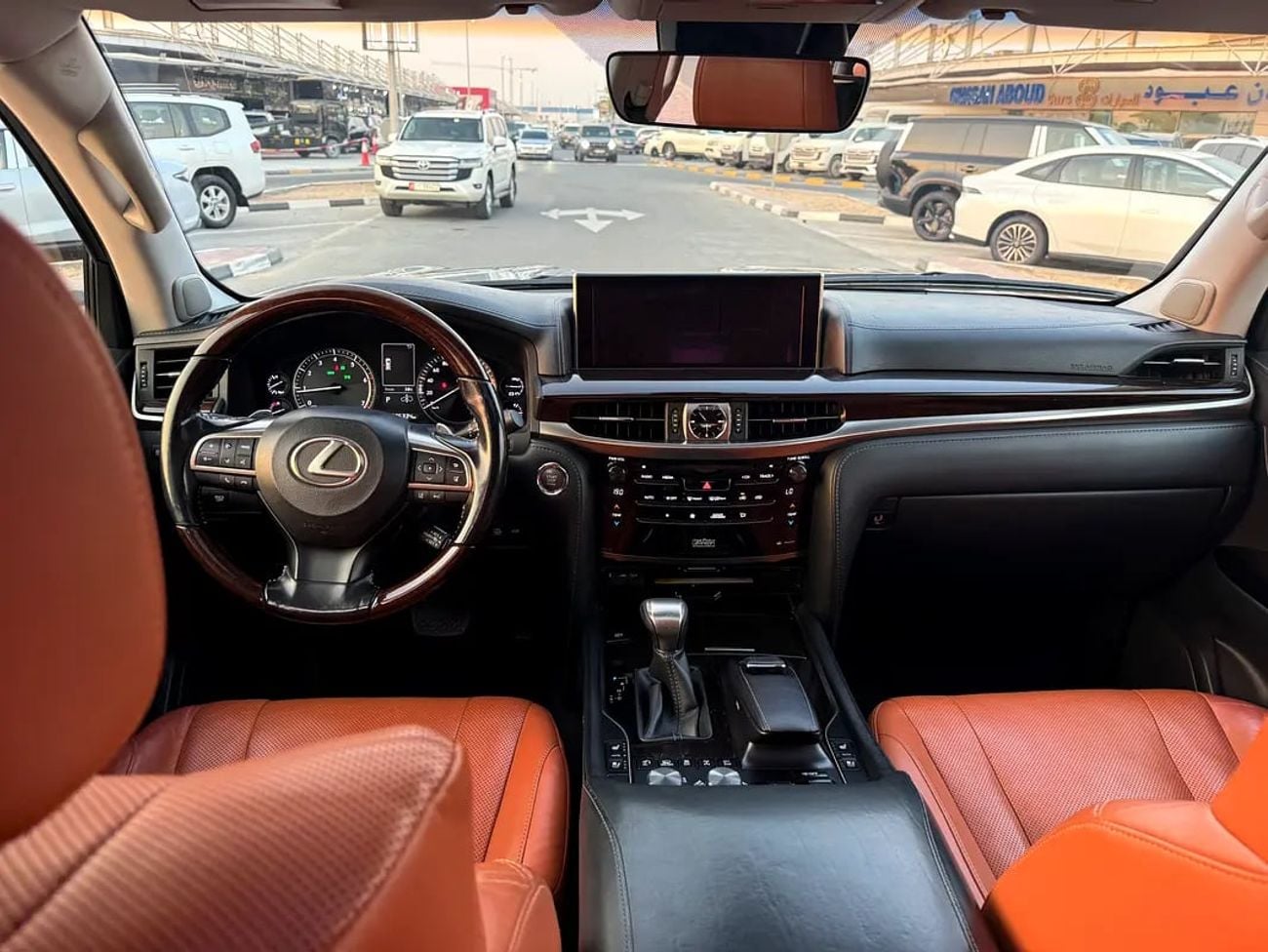 لكزس LX 570 LX 570 Luxury Plus GCC Specs