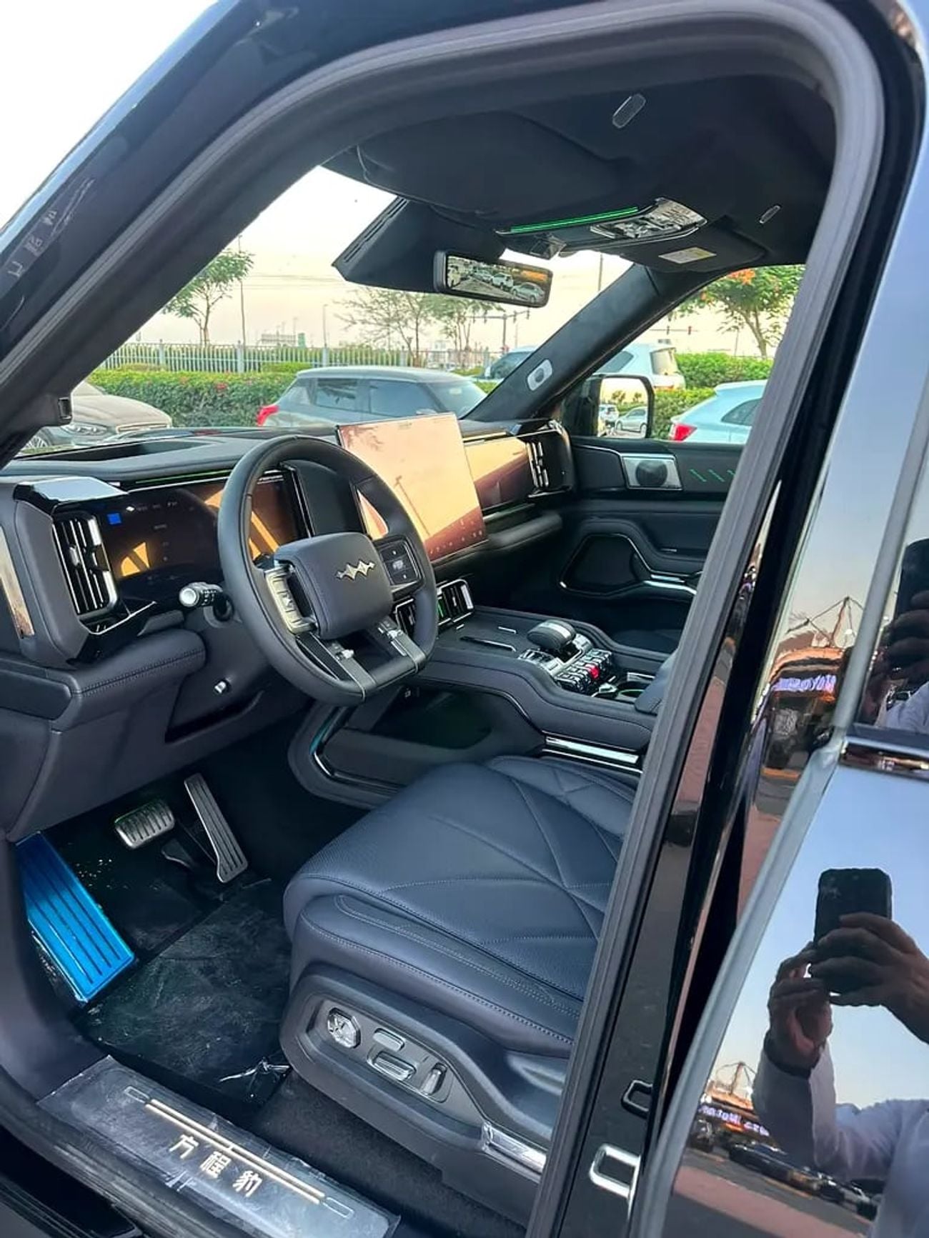 BYD Leopard 8 FLAGSHIP - Brand - Chinese Specs