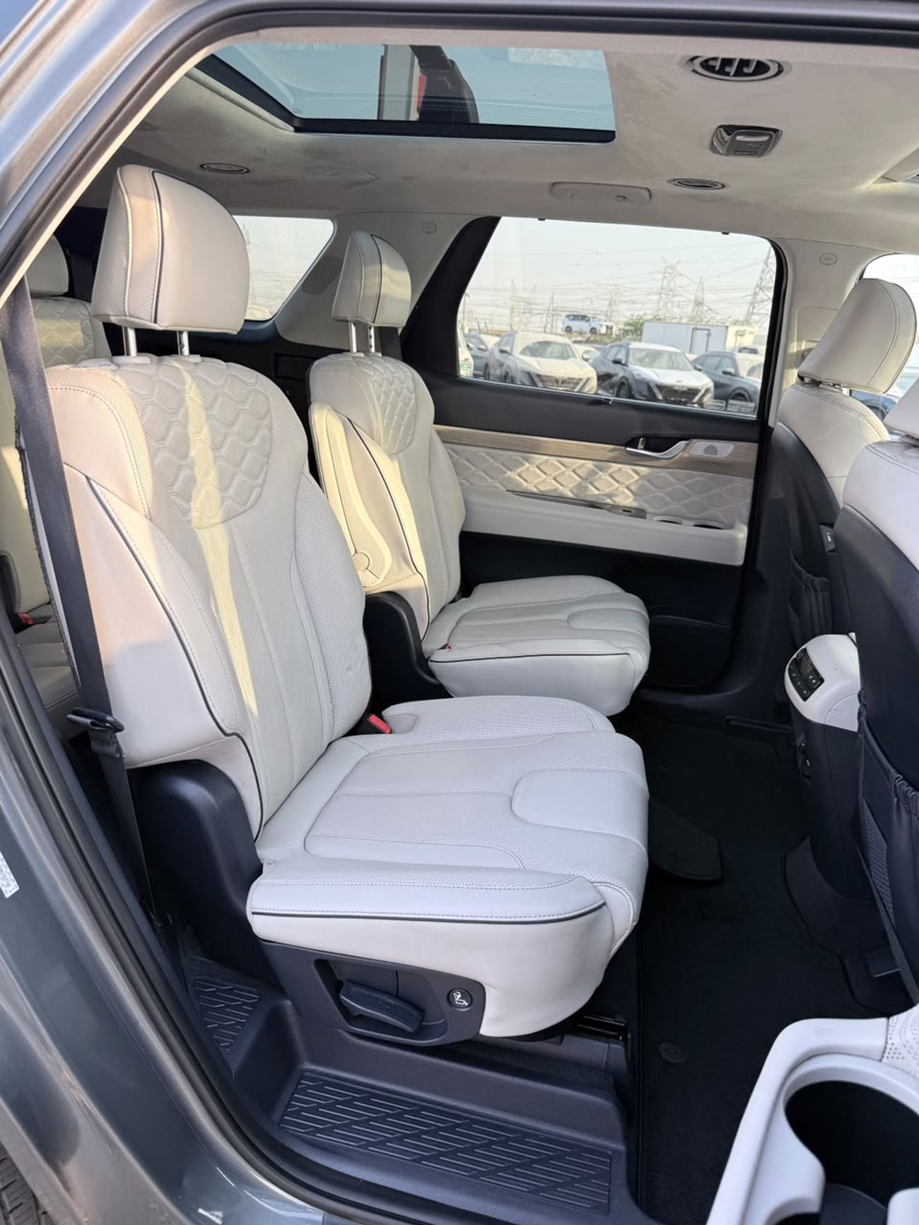 Hyundai Palisade Calligraphy 3.8L panoramic, 360 cameras full option