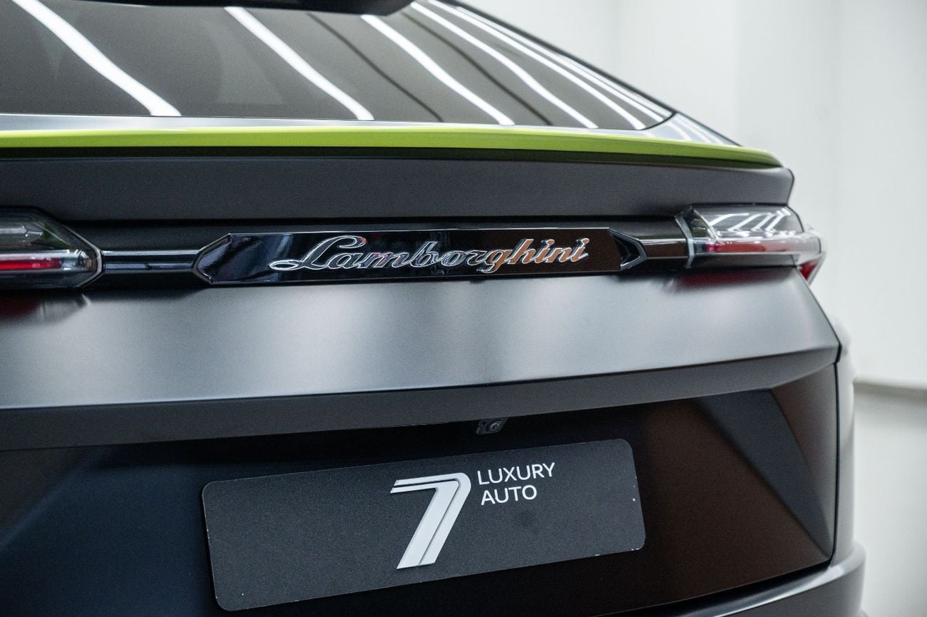 Lamborghini Urus STANDARD Pearl Capsule – European Specs – Accident Free