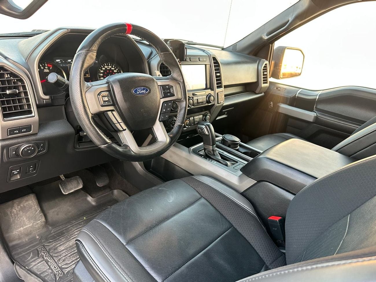 Ford F-150 RAPTOR SUPER CAB