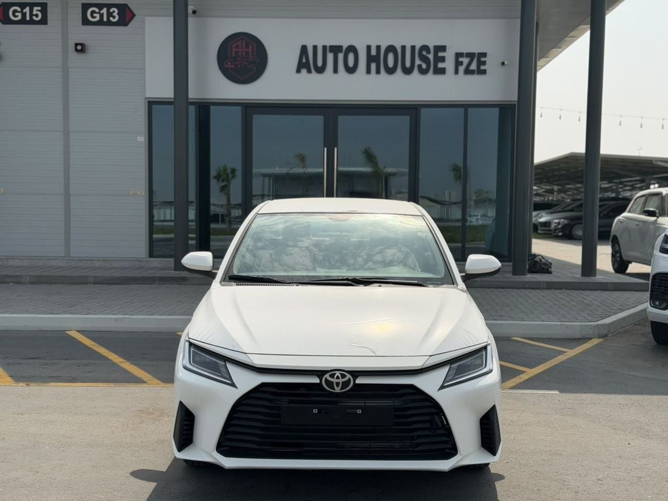 Toyota Yaris E Toyota Yaris 1.5 AT GCC basic options