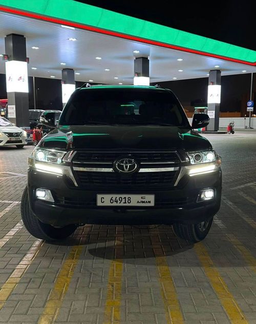 تويوتا لاند كروزر VXR