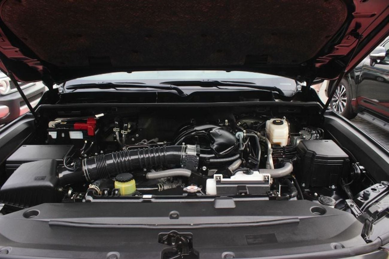 Toyota Land Cruiser VXR UNDER WARRANTY FROM AL FUTTAIM, GCC