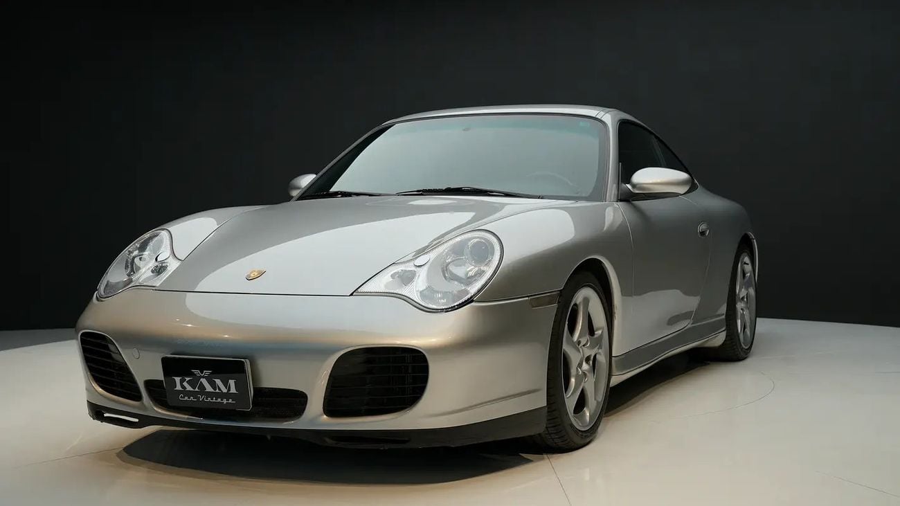بورش 911 Carrera 4S Japanese Specs
