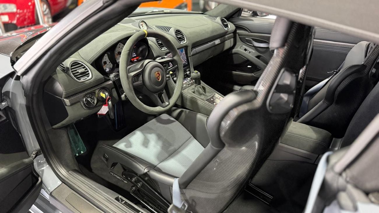 بورش 718 سبيدر RS 2025 | GCC Specs | Brand New | FULLY LOADED | CARBON PACKAGED | LIMITED EDITION