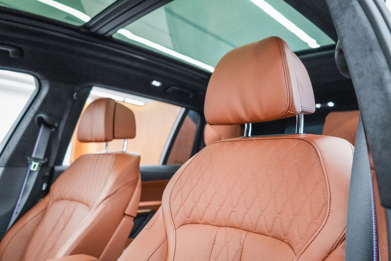 BMW X7 XDRIVE40I M SPORT GCC Specs | Warranty and Service Contract | As Brand new
