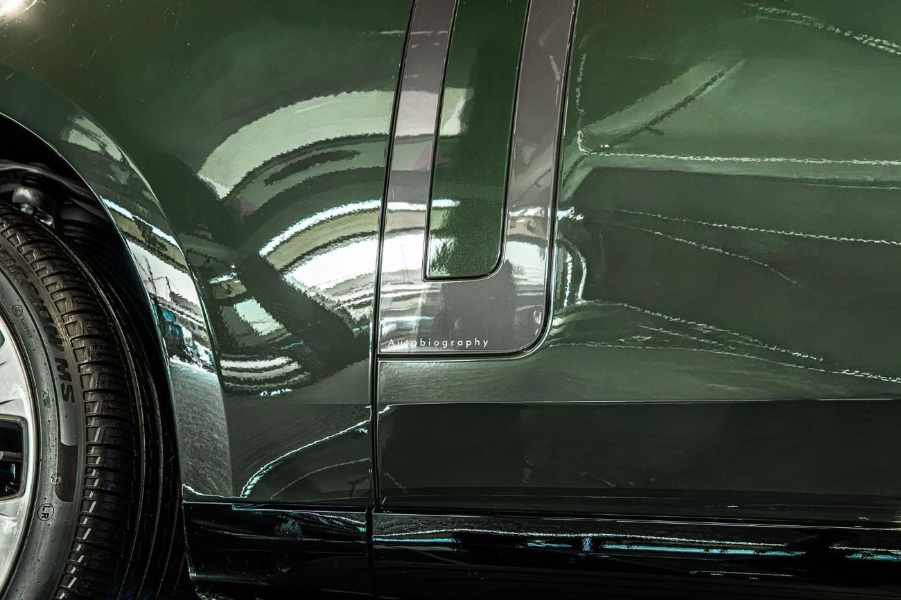 لاند روفر رينج روفر AUTOBIOGRAPHY P530 | Belgravia Green | Black Roof | White Interior | Shadow Exterior Package | GCC Specs