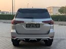 Toyota Fortuner VXR GCC specs interior and Exterior Excellent Condition V6 4.0L