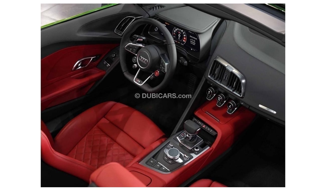 أودي R8 2023 - BRAND NEW R8 - 3 YEARS WARRANTY - SPECIAL COLOR - SIDE BLADES - FINE NAPPA - DIAMOND SEATS