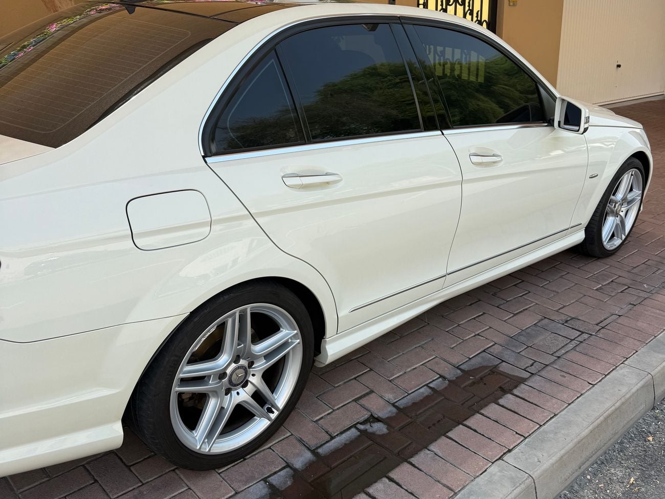 مرسيدس بنز C 350 AVANTGARDE