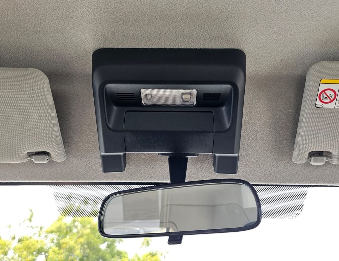تويوتا لاند كروزر بيك آب LC79 SINGLE CABIN LC79 كابينة مفردة || محرك بنزين V6 سعة 4.0 لتر، دفع رباعي / نوافذ كهربائية / قفل تفاضلي، أنبوب تنفس